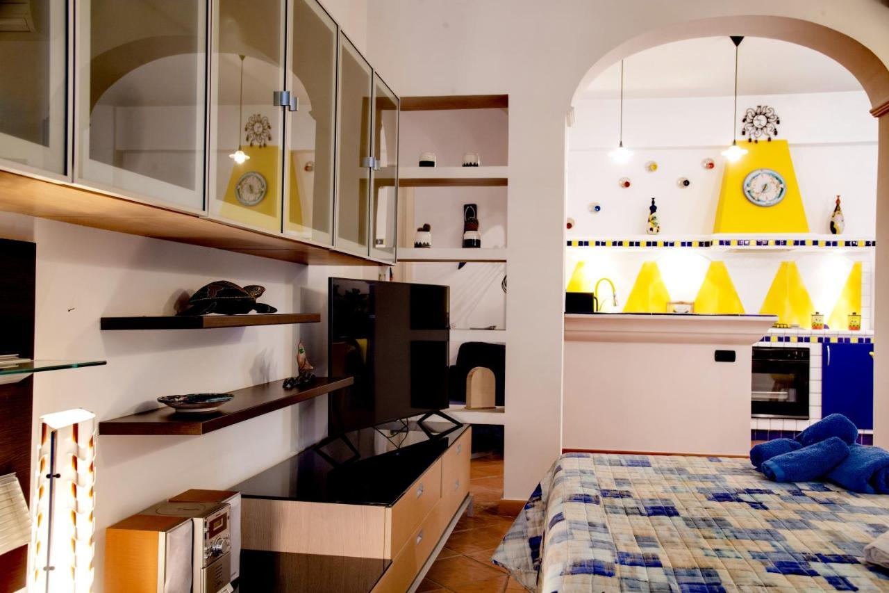 Holiday Home Amalfi Coast ไมยอรี ภายนอก รูปภาพ