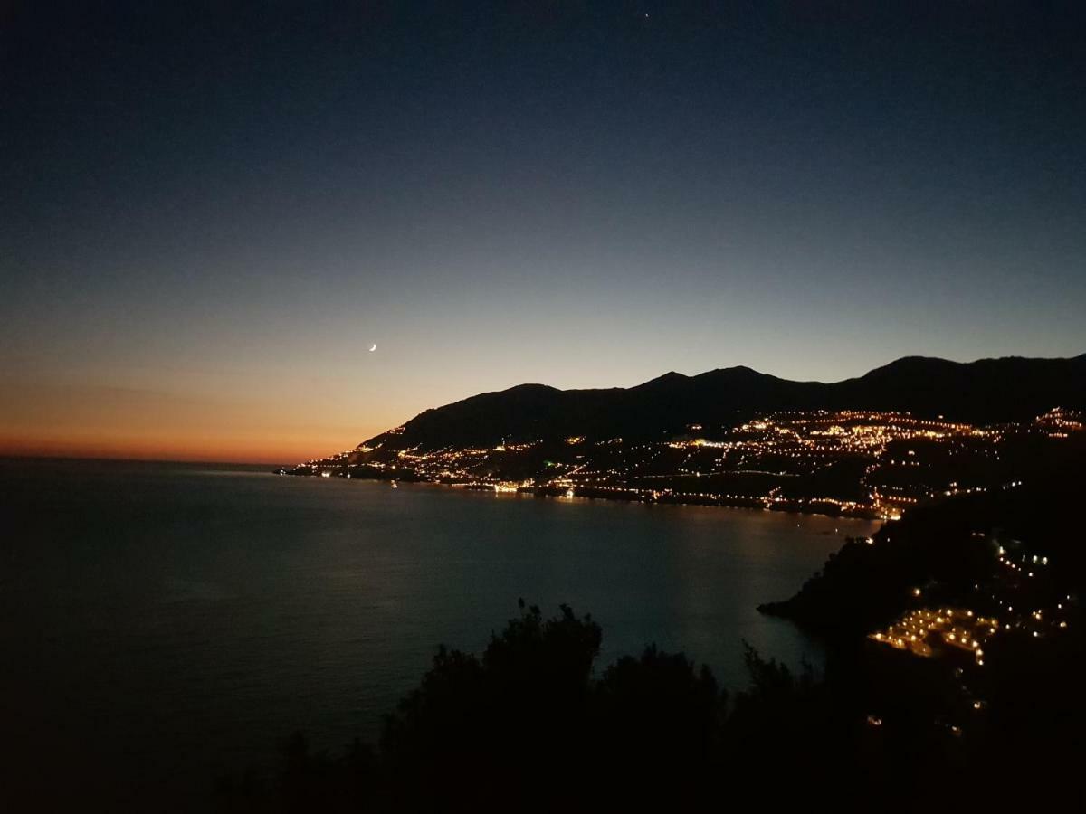 Holiday Home Amalfi Coast ไมยอรี ภายนอก รูปภาพ