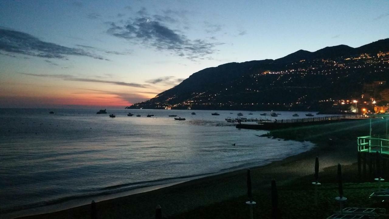 Holiday Home Amalfi Coast ไมยอรี ภายนอก รูปภาพ
